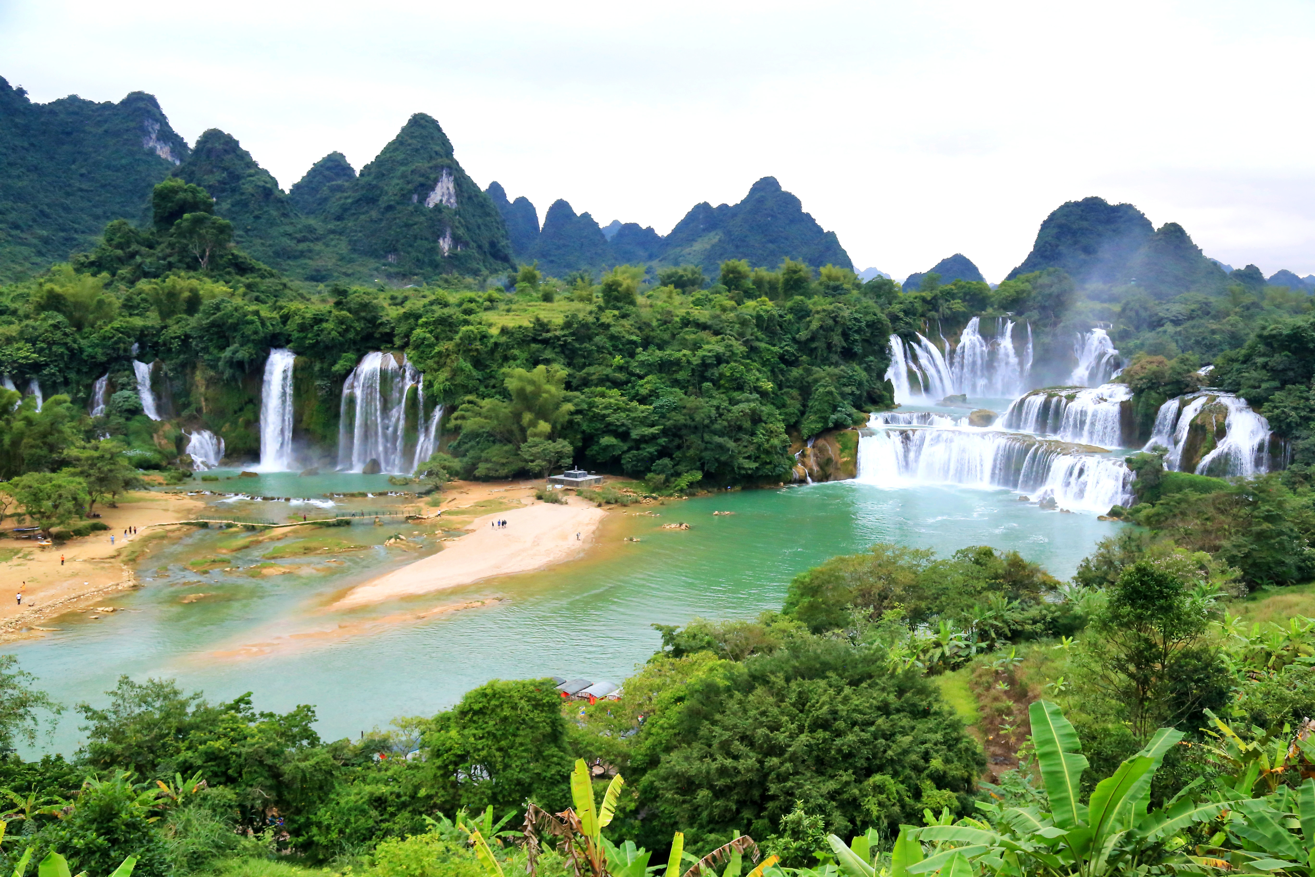 德天跨国大瀑布旅游攻略德天跨国大瀑布什么位置