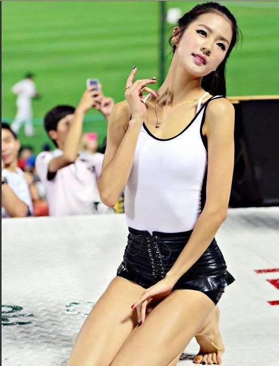 韩国棒球界女神亚洲最美拉拉队队长：朴姬兰