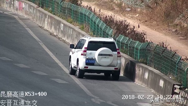 老司机总结的4条高速开车经验，新手司机请花2分钟通读一遍