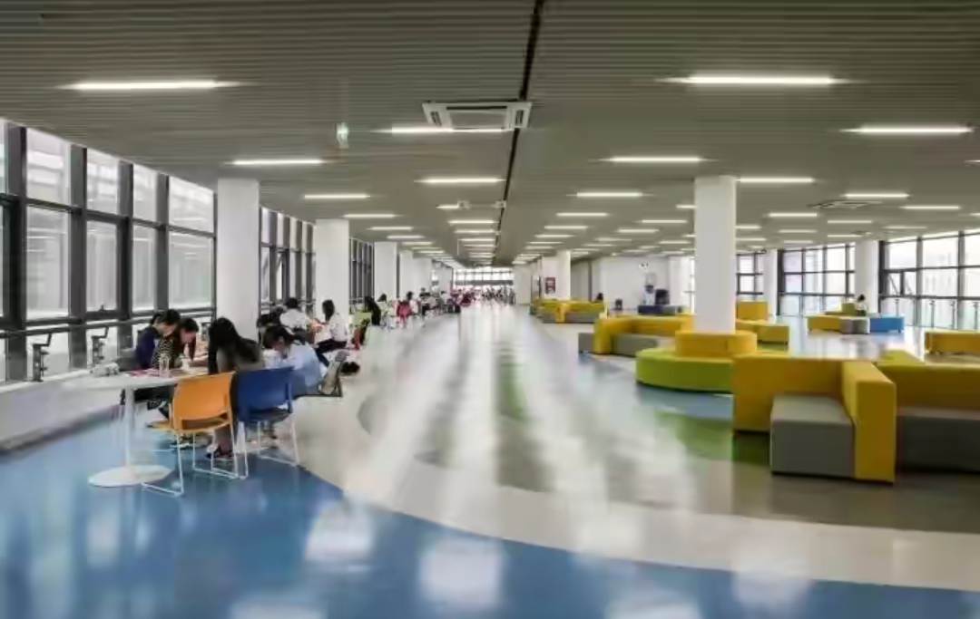 郁闷的985大学！明明是顶尖名校，名字却像“土包子”？适合捡漏