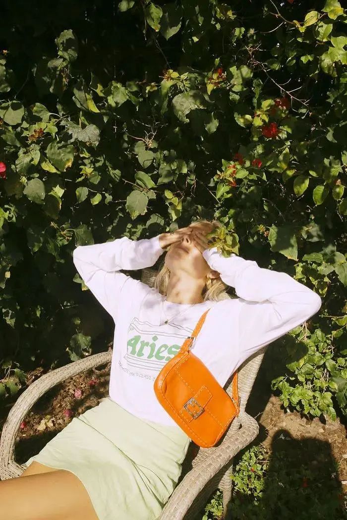 轻松自在，才是卫衣的最佳姿态