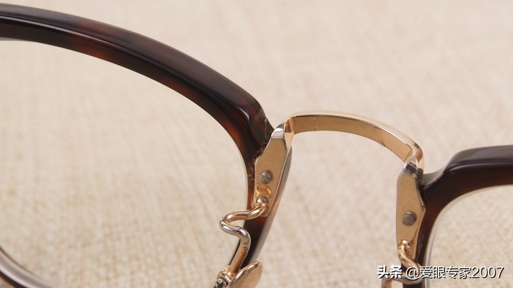 眼镜架金属连接点断了怎么办（眼镜修理维修的方法和技巧）