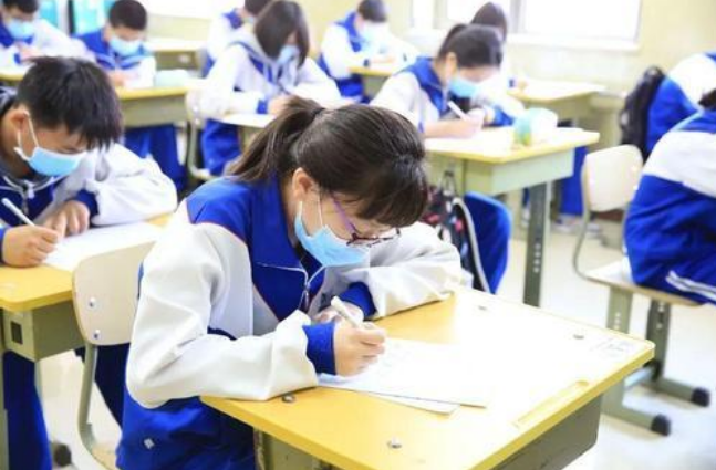 中考迎來(lái)新變化，2022年正式實(shí)行？“一類(lèi)考生”恐難考到600分