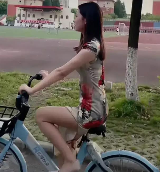 女网红冒充大学生被社死，私进高校摆拍被点名警告，引得网友热议