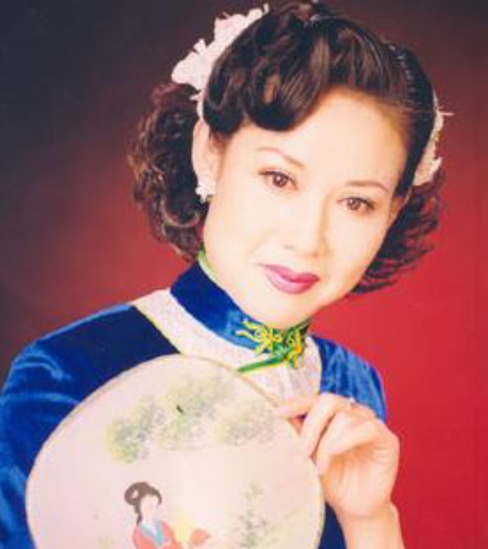 杜旭东：演反派都不用化妆，嘴一歪眼一蔑，观