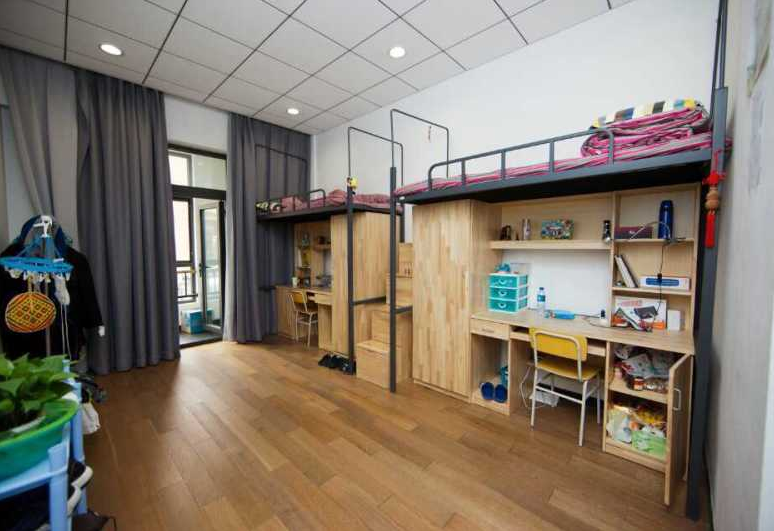 大学生宿舍（大学宿舍环境可以有多差）