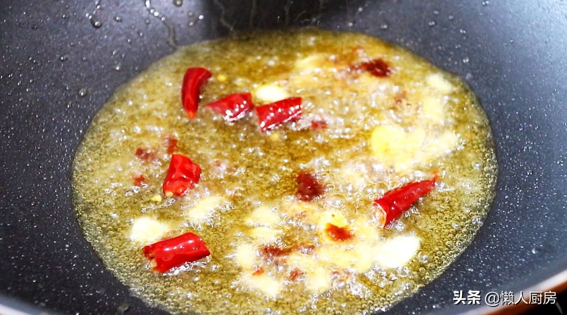 八爪魚怎么做好吃 家常做法,八爪魚怎么做好吃 家常做法視頻