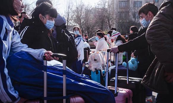 22年各地高中学校寒假放假时间出炉，学生拍手叫好，家长很不情愿