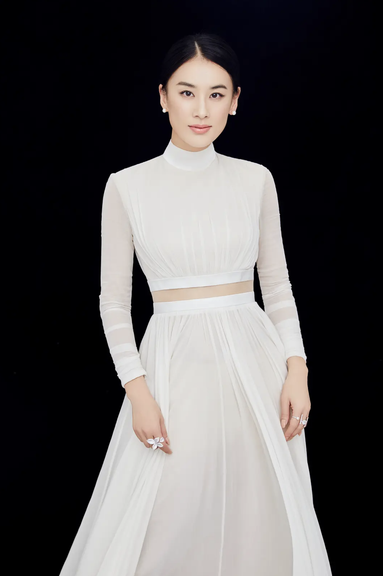 黄圣依的隐忍人生,和她背后深爱的一个重要男人