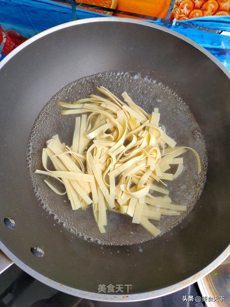 成本便宜，做法简单，豆皮的殿堂级做法