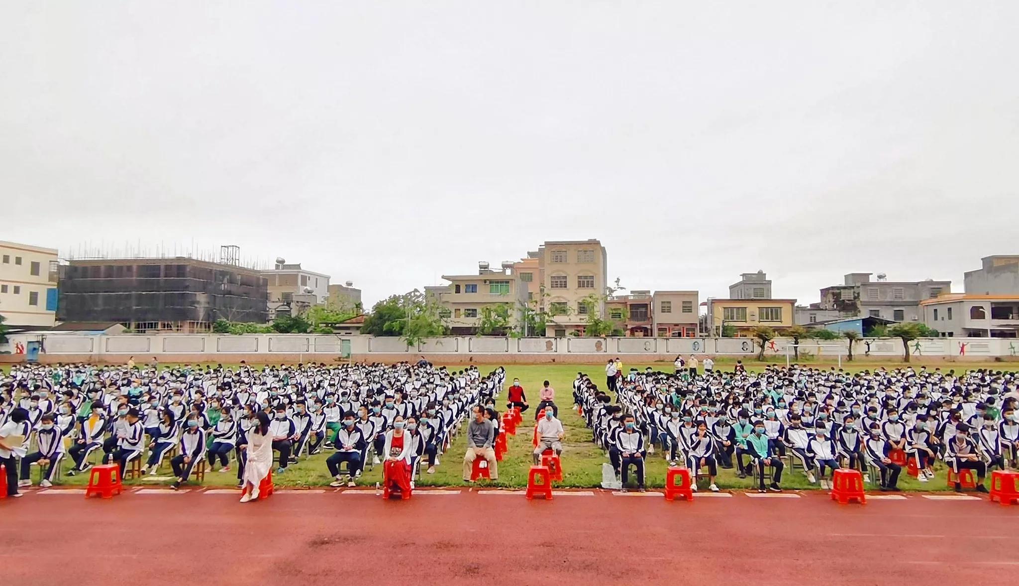 海南省万宁市6所高中，都叫什么名字？