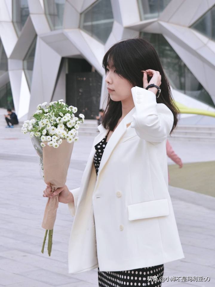 春夏法式穿搭丨请查收今日份清新与温柔