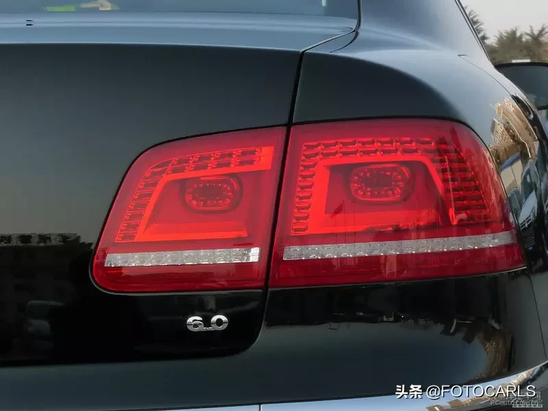 4座版大众辉腾6.0L W12实拍,售价241.2万,不是迈巴赫请绕路