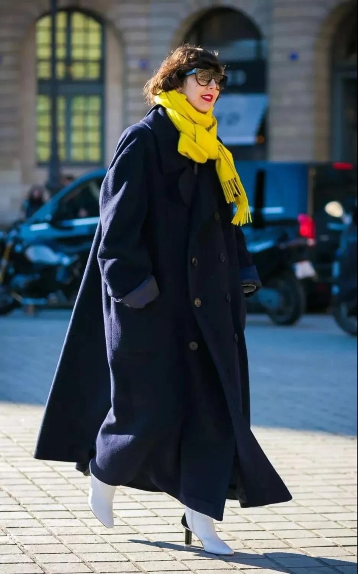 教你6种围巾的戴法,保暖减龄显气质,秋冬搭配什么衣服都好看