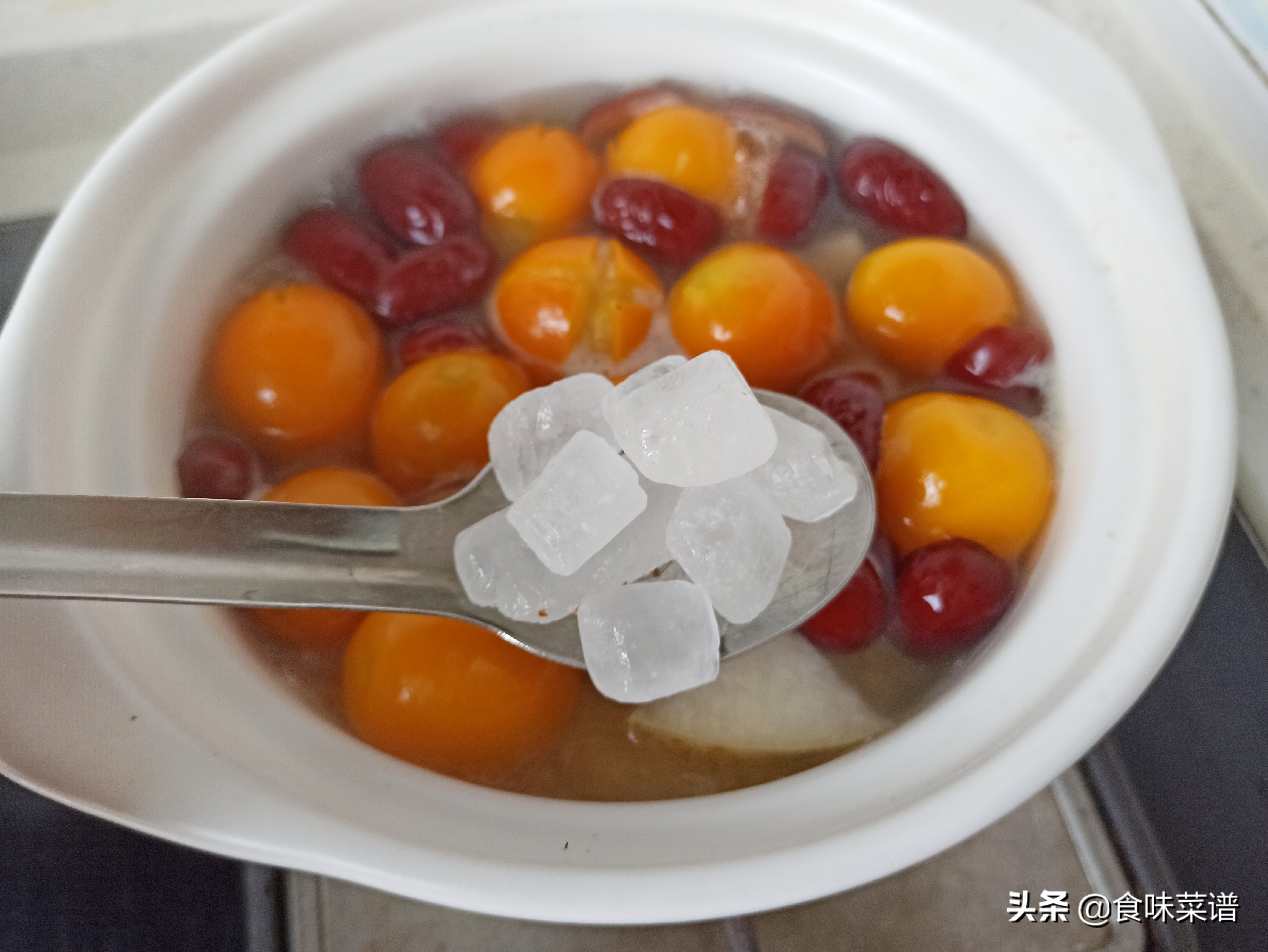 嗓子干痒不舒服，教你3款养生汤，润肺止咳很有效，成本才几块钱