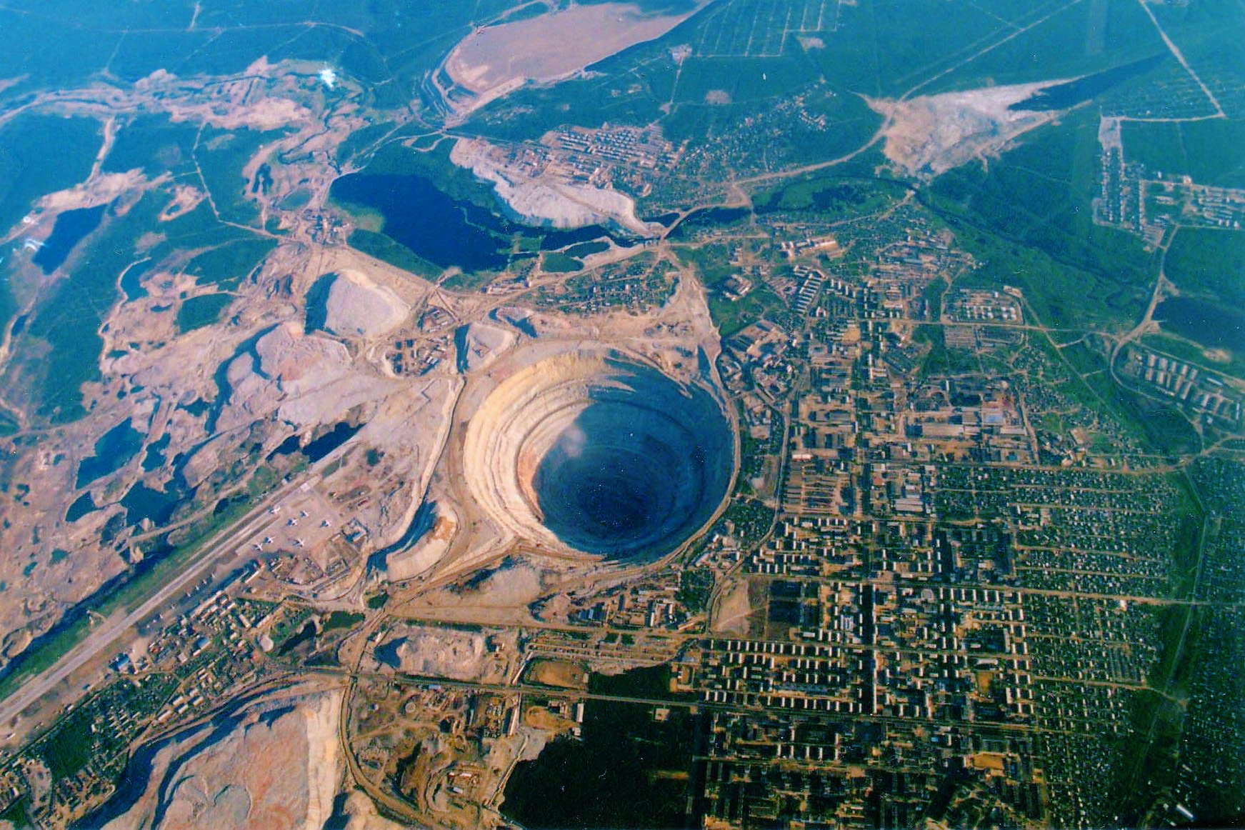 这，可能是世界上最贵的坑