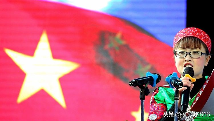 施秉一中：唱响青春   舞动人生