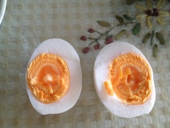 煮鸭蛋、咸鸭蛋、松花蛋，早餐吃哪种鸭蛋更健康？吃错了浪费营养