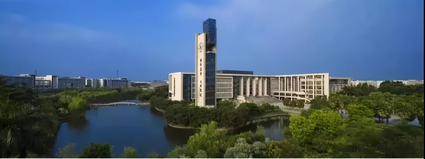 广州大学地址（羡慕）