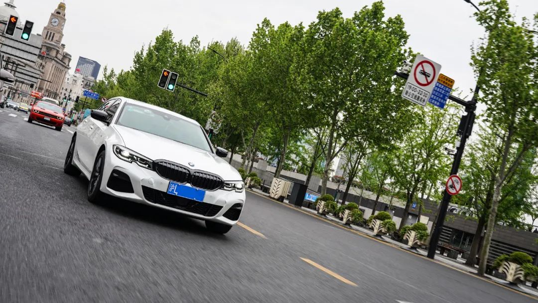 选择最强宝马3系330的人是怎么想的?到底值不值