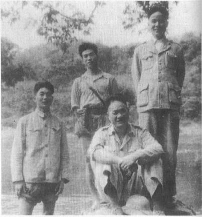 1950年，胡志明到中国搬救兵，主席问他要多少兵，胡：我只要陈赓