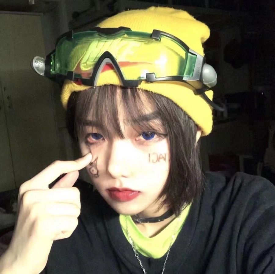 女生头像:想谈恋爱,谁提分手头发就掉光的那种 -今日头条