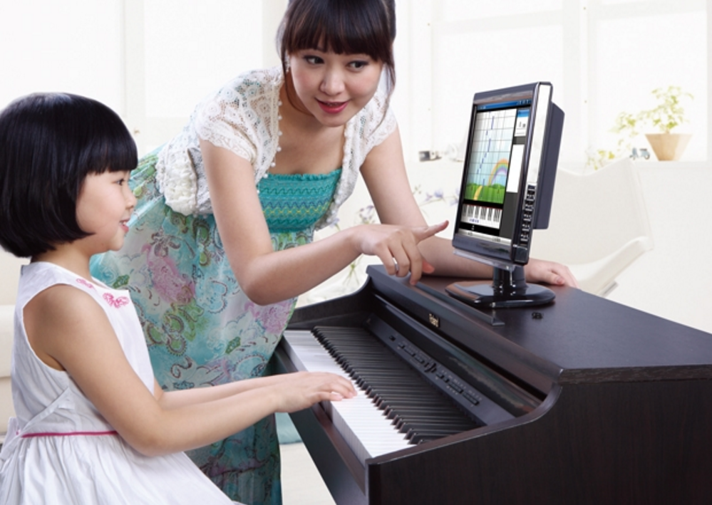 一种“新型补课班”火了，一节课3800元，小学生打扮成名媛模样