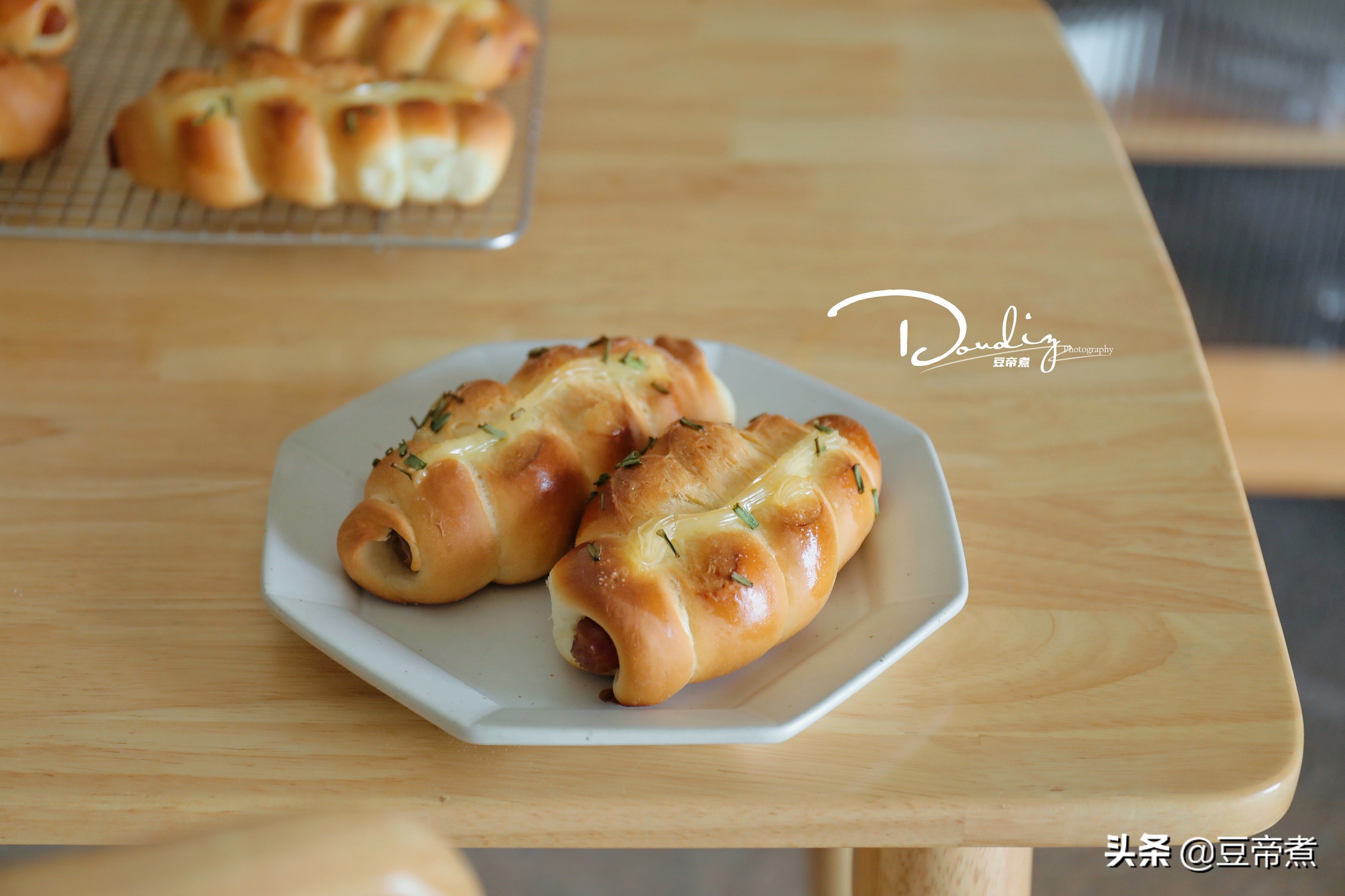 周末不能闲着，给家里小朋友准备的早餐包，味道和口感太好了