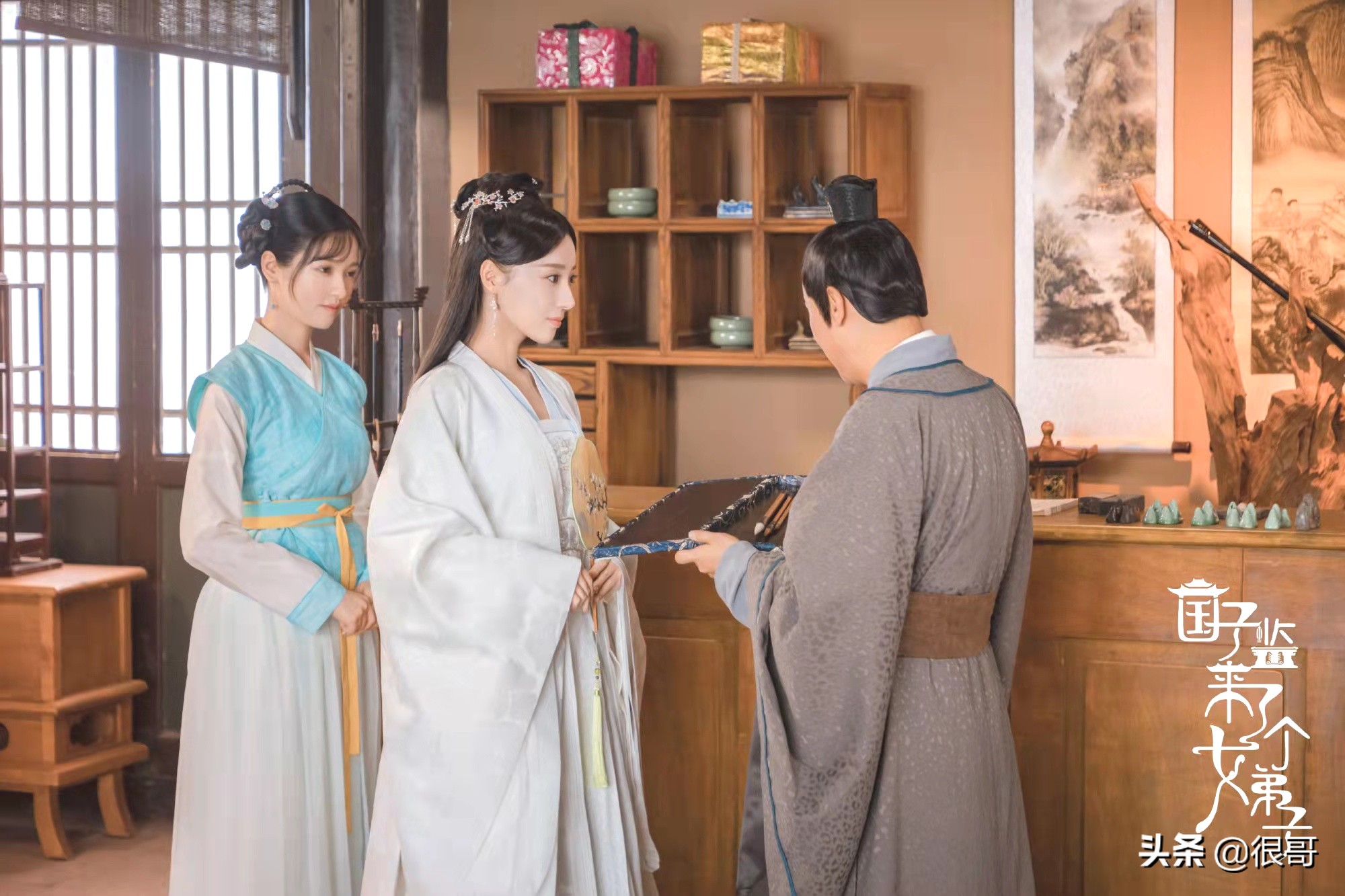 国子监来了个女弟子演员学历：张月北舞毕业，赵露思明道大学校花