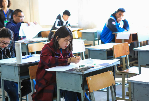 网友整理的“考研”黑名单出炉，不光歧视双非，还压分严重