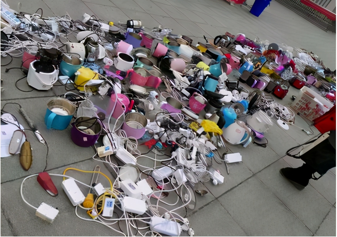 大学女生宿舍照片（大学女生宿舍突击检查）