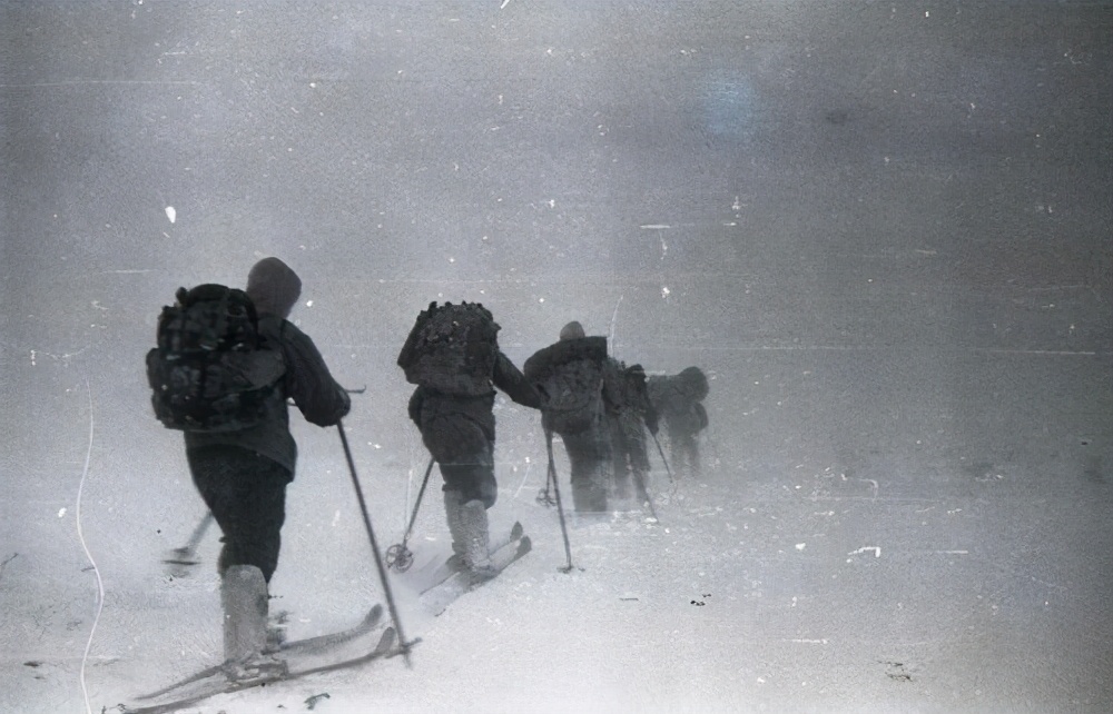 9名登山青年离奇死亡，遭遇不测还是神秘力量？迪亚特洛夫事件