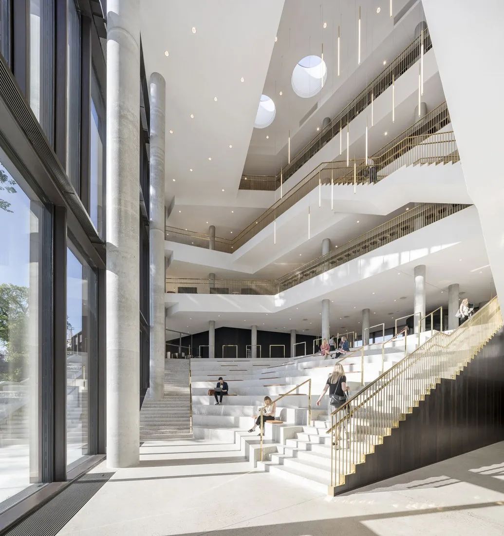 嘉士伯新总部大楼，可回收的黄铜外立面，示范了真正可持续理念