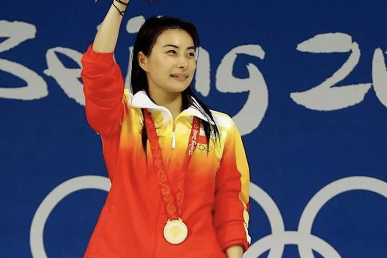 郭晶晶一句话让邓亚萍大呼意外:嫁入豪门8年,她过得怎么样了?