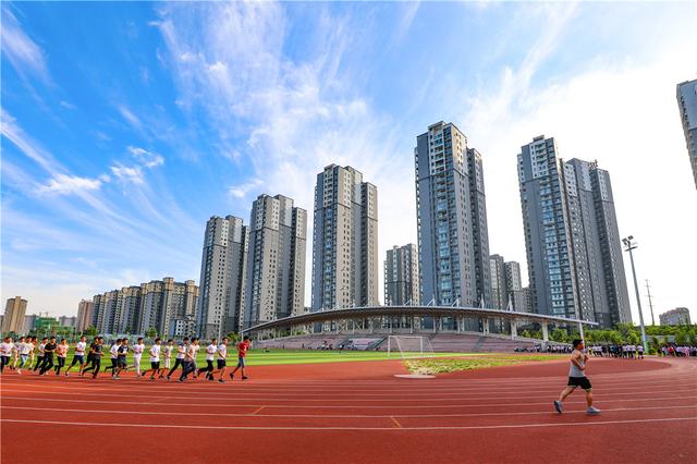 这所高校和“河大”脱离关系，录取位次狂跌？校方发喜报回应