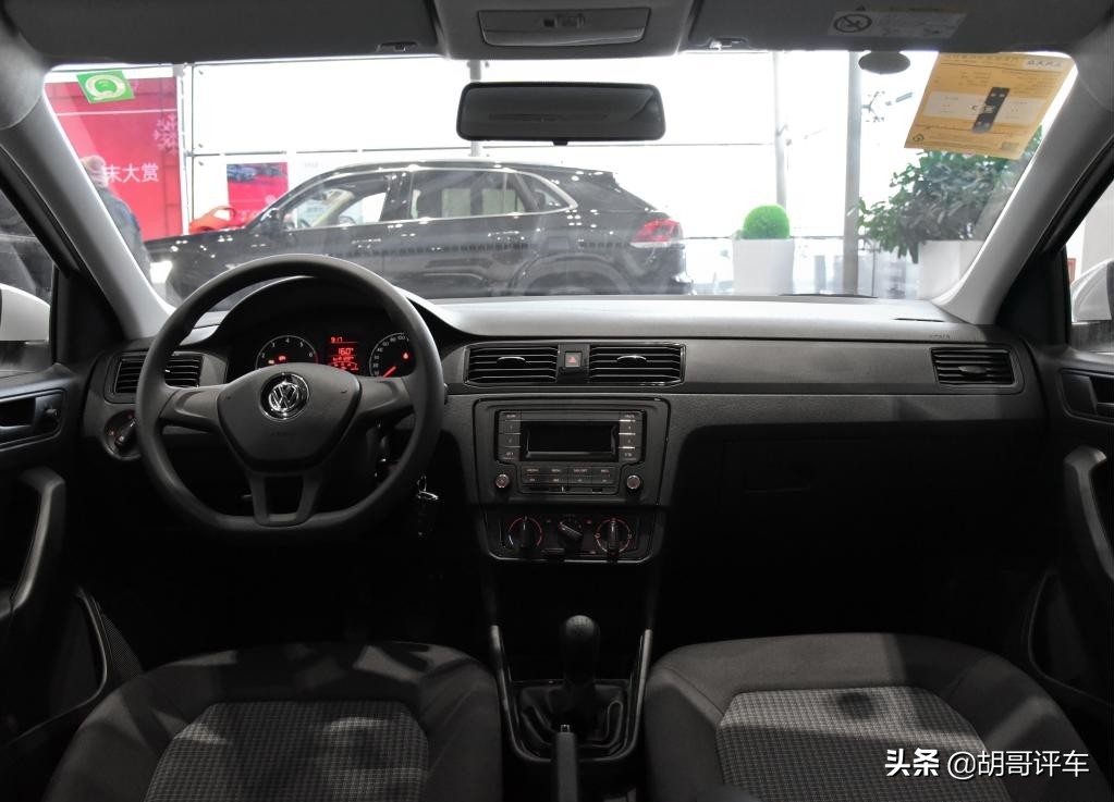 低油耗合资家轿，实惠不输国产车，带你看大众桑塔纳