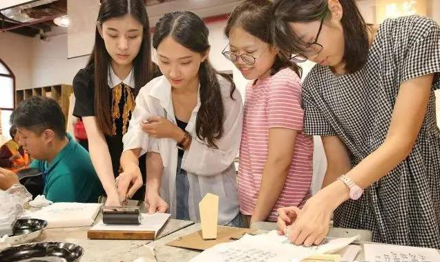 高考全国三卷简单？广西分数线不增反降，四川学霸：看到希望了？