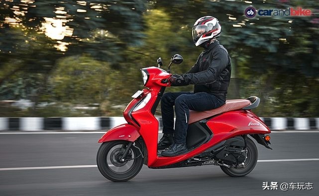 2021款雅马哈Fascino 125cc评测：混动版踏板车