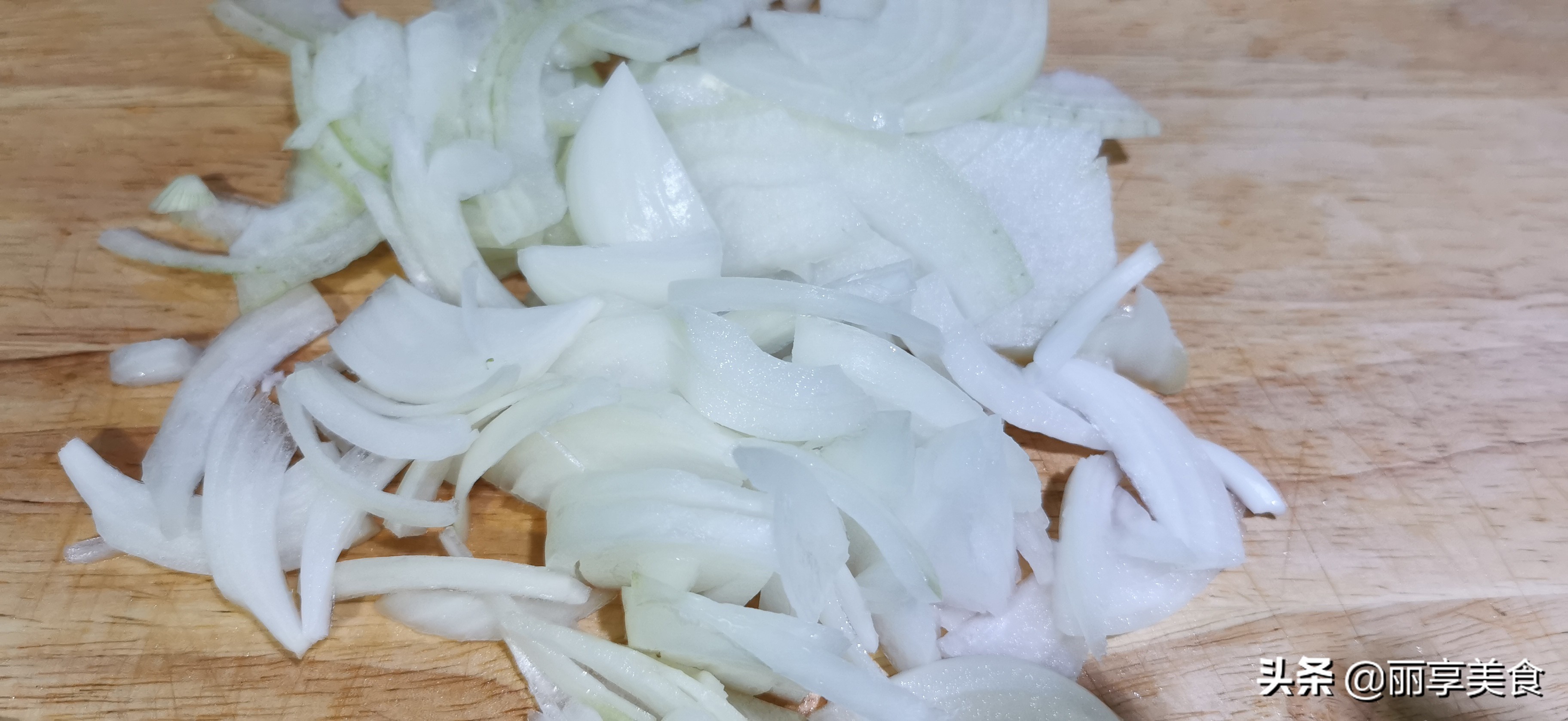 吉野家牛肉饭家庭版做法，步骤简单，鲜香味美，好吃又解馋，真香