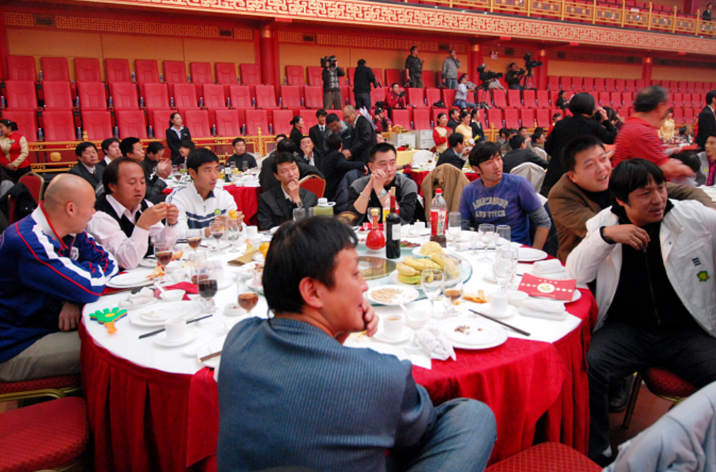 “儿子高考估分710，9月清华见”，父亲高调炫耀遭群嘲：口气不小