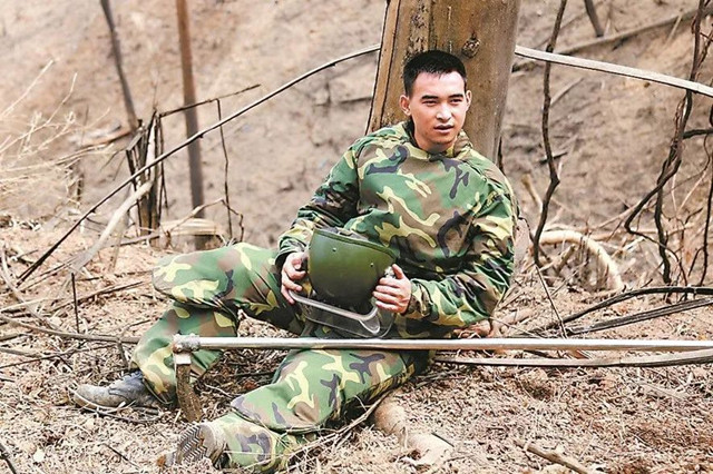 “排雷英雄”杜富国，和平年代立下一等功，如今享受什么待遇？