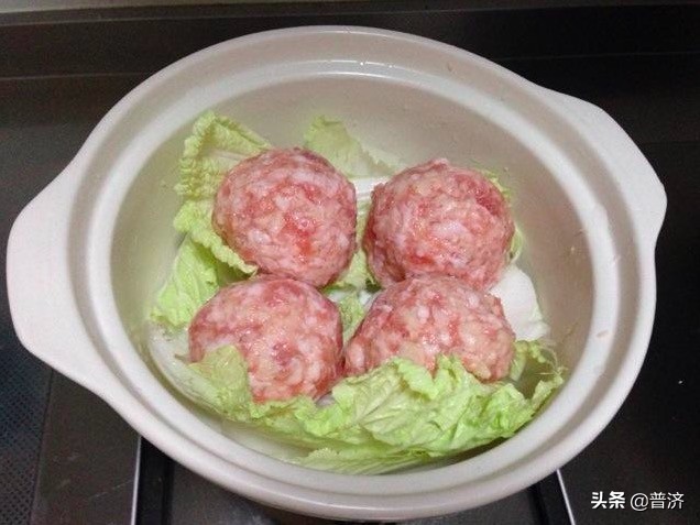 调制纯肉饺馅，先打水还是先调味？这道先秦传下的美食别再搞反了