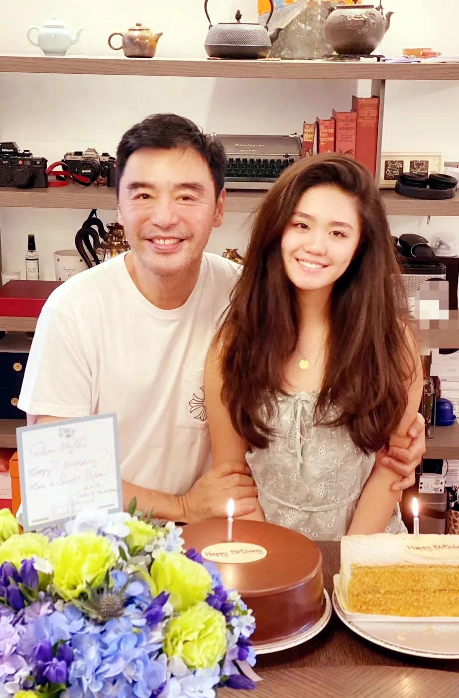 钟镇涛拒绝复婚：58岁再做父亲，是四个儿女的幸福爸爸