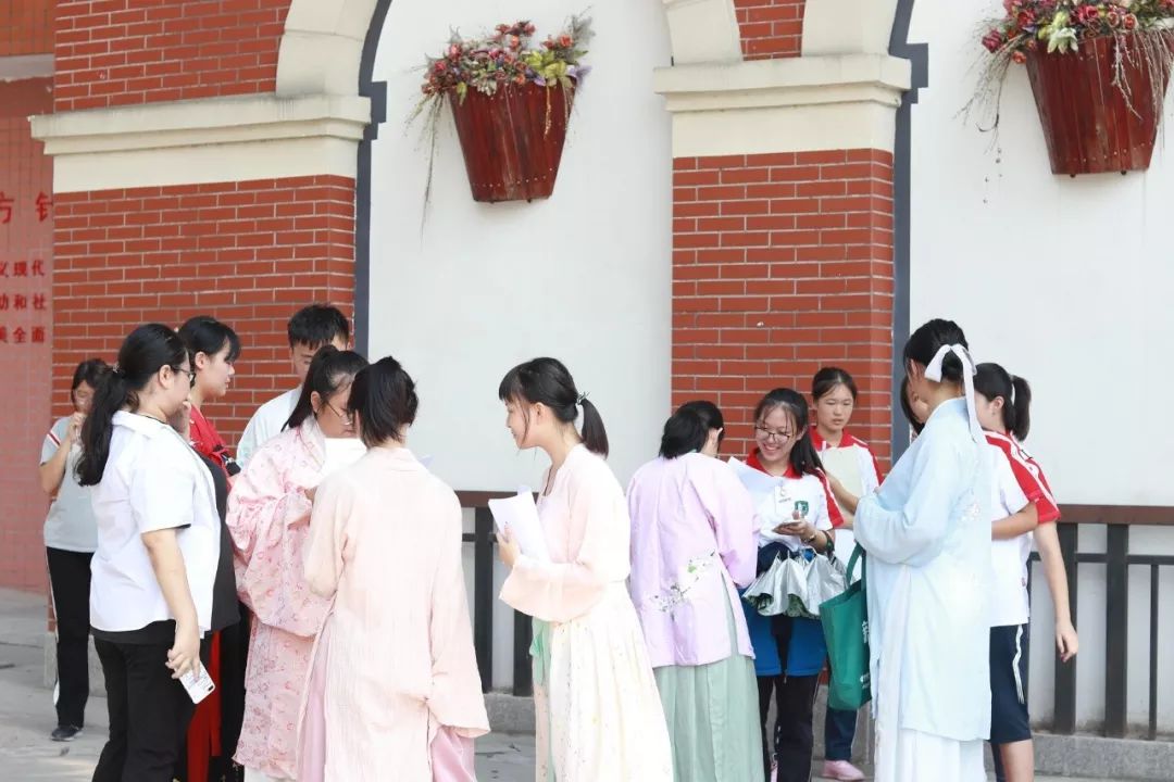 黑马！拿下高考文科最高分！走近“烟台山之巅”—福州高级中学