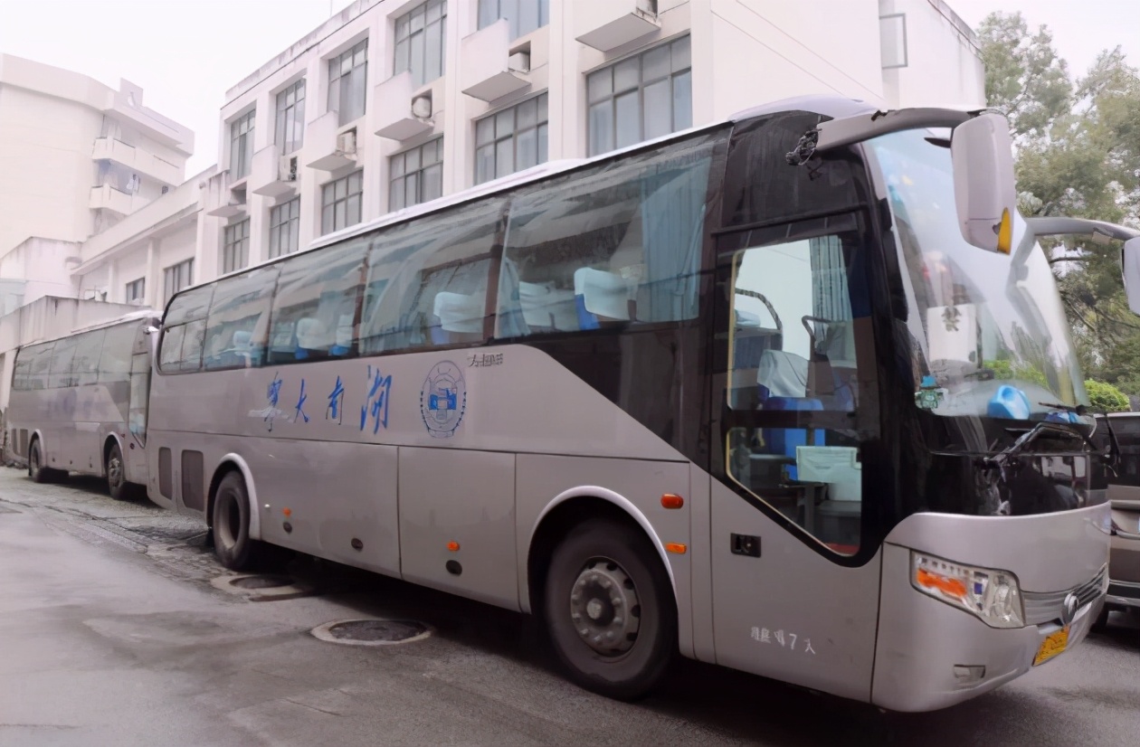 人民日报聚焦！湖南大学坐拥三条“地铁校车”，其中一条直达宿舍门口！