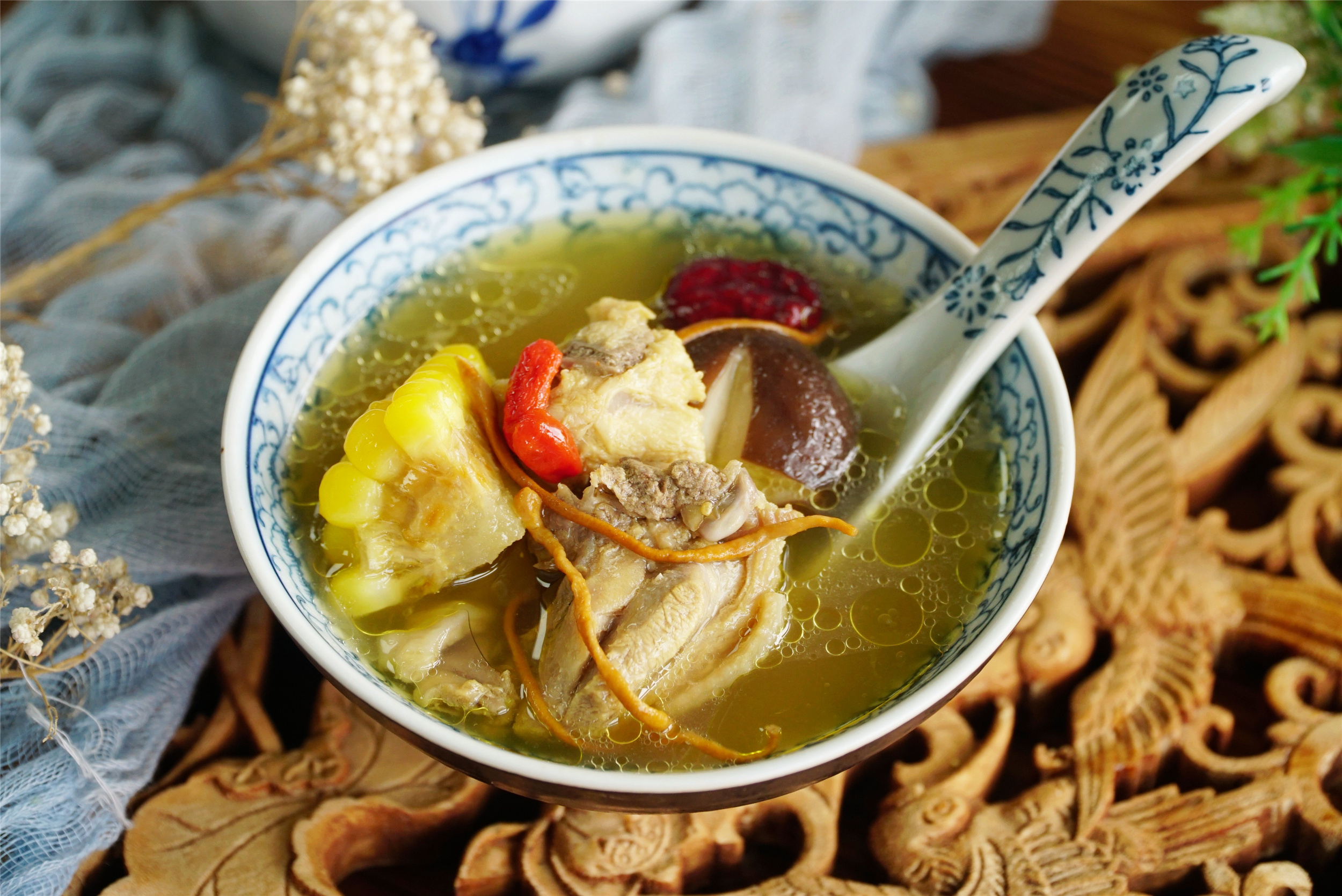 燉雞湯,燉雞湯怎么燉好吃又好喝