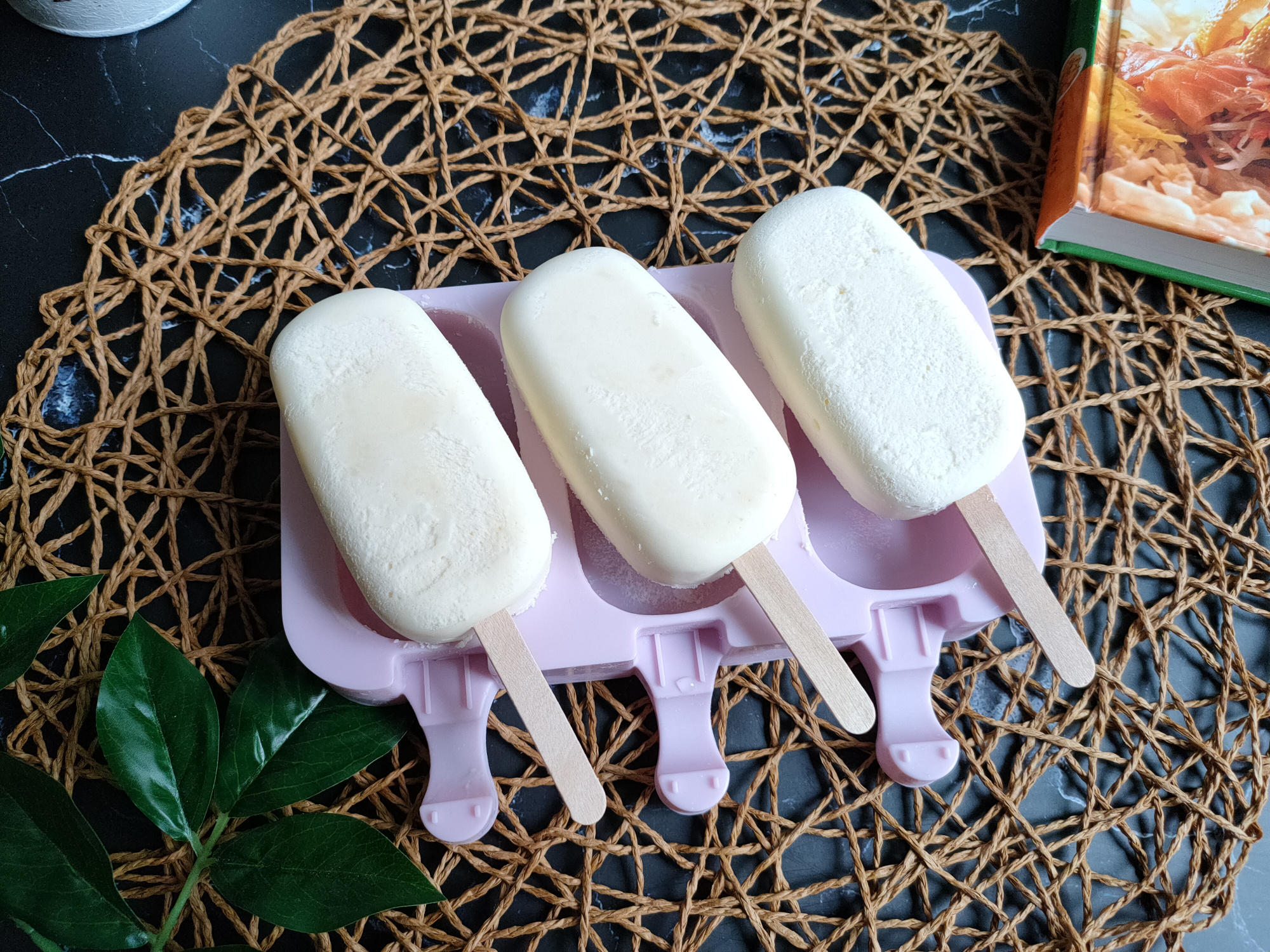 雪糕的制作方法（制作雪糕无冰渣的小妙招分享）(1)