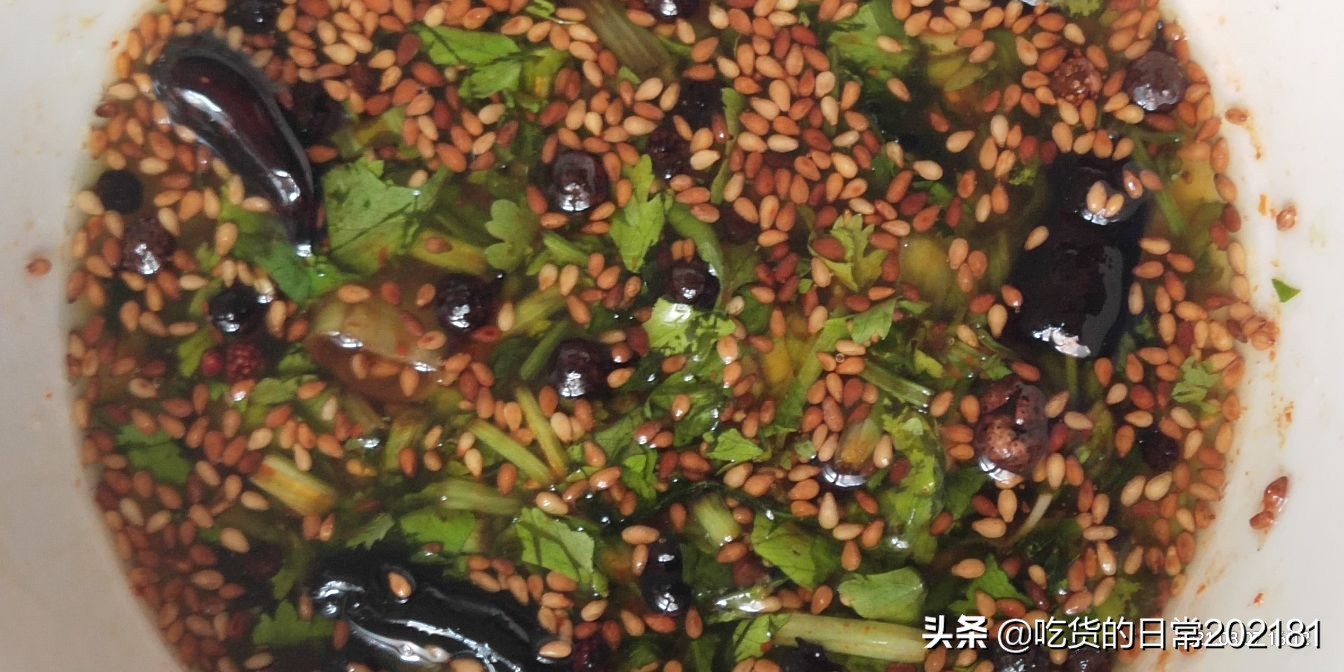 清炖骨头汤~水煮豆腐蘸着吃(骨头汤炖豆腐的做法)