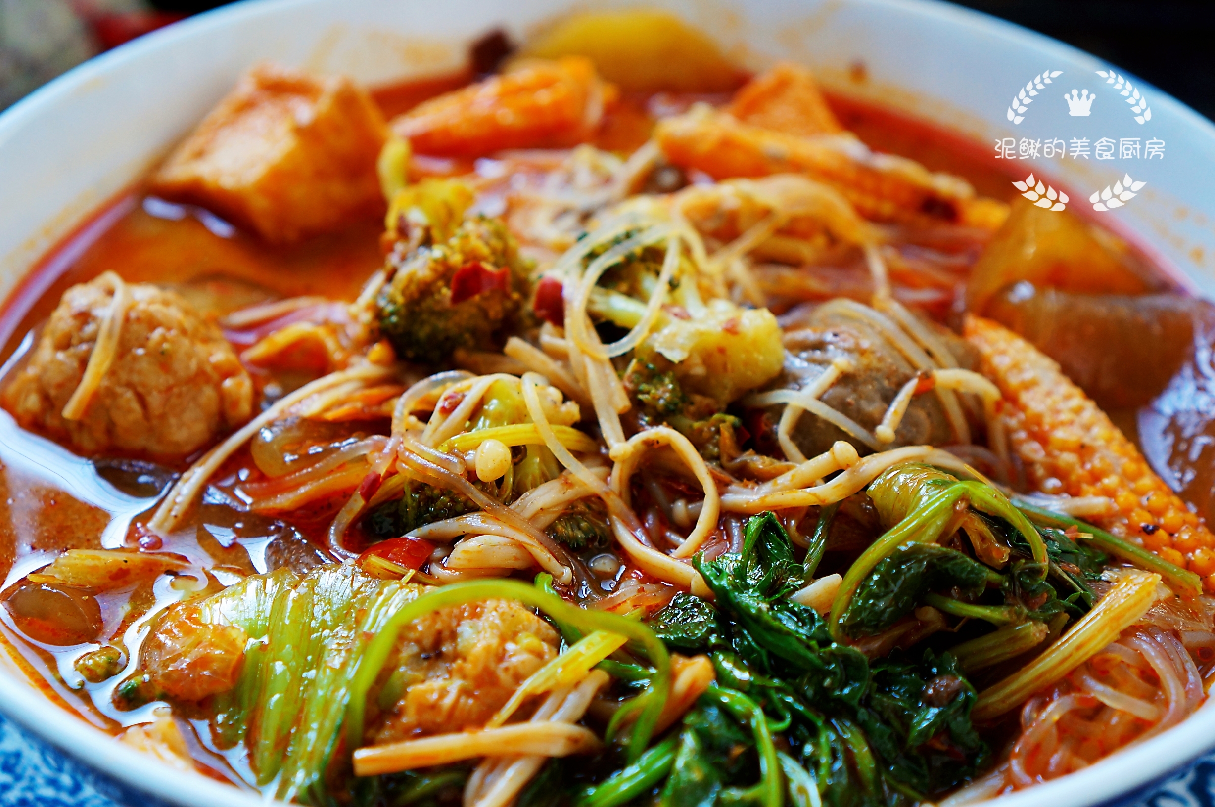 在家制作麻辣烫，方法简单，只需一包调料，比外面买的好吃