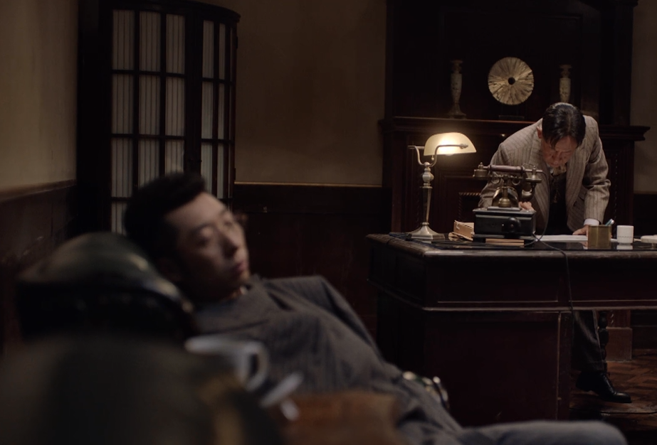 《叛逆者》林楠笙朱怡贞被困，顾慎言彻夜未眠，用烟雾弹巧妙救人